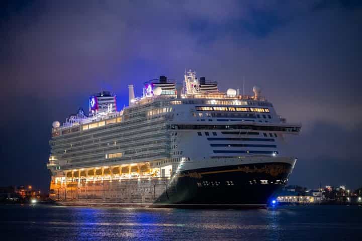 Port Canaveral Private Transfer from Orlando Airport 