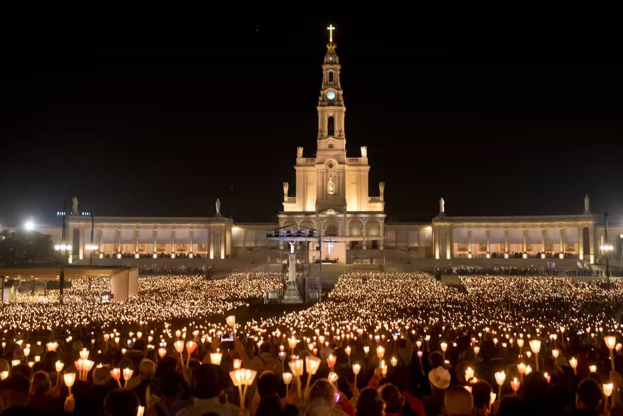 Fátima Tour + Candle Procession