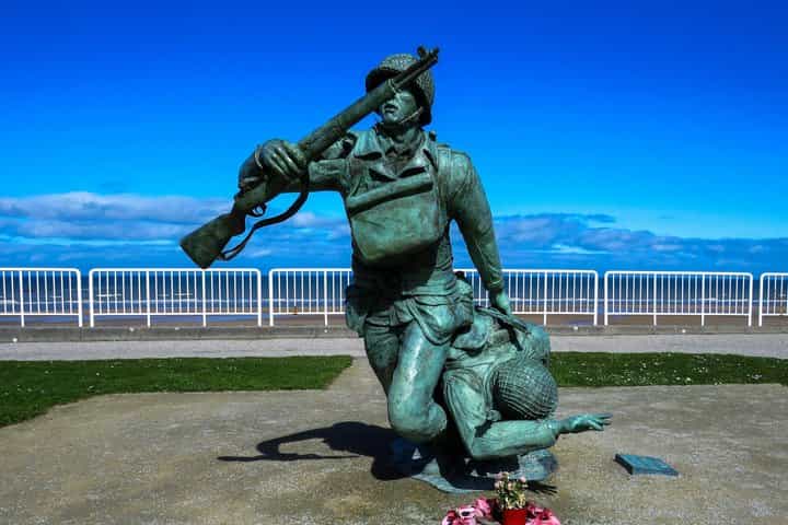 Band of Brothers Tour From Le Havre —Easy Company Private