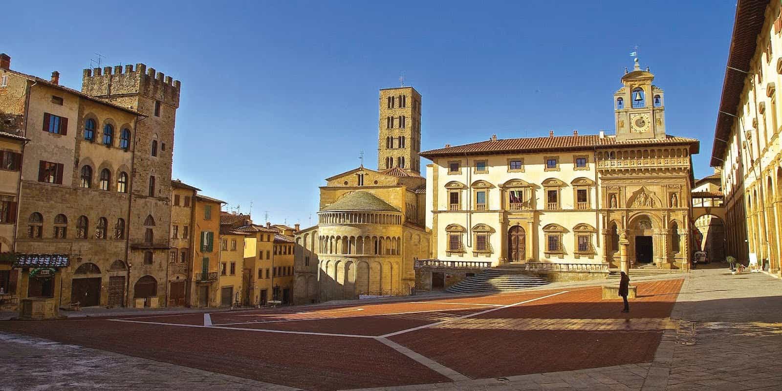 From Florence: Private Minivan Tour Discovering Arezzo & Cortona