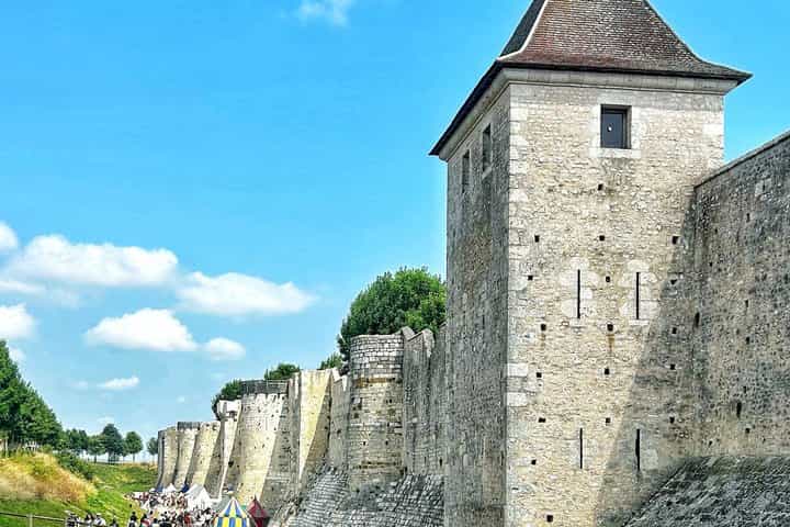 Provins Medieval City & Fontainbleau Palace with hotel pick up