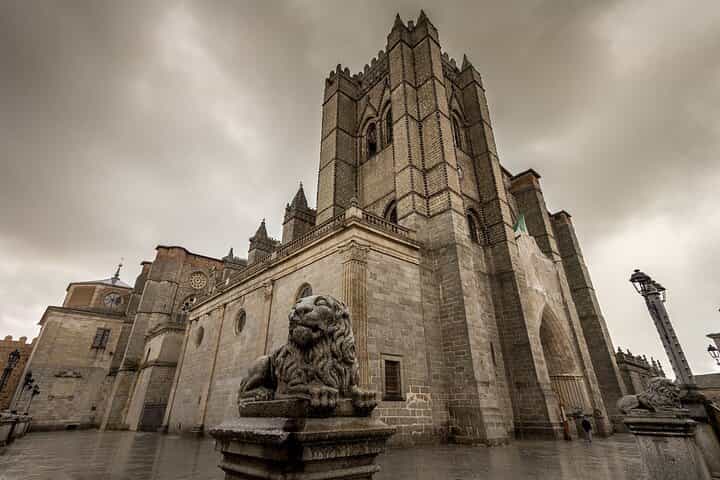 Private Tour Ávila Essential From Madrid with Official Guide