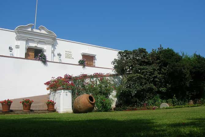Larco Museum, Pisco Tavern & Magic Water Circuit Evening Tour
