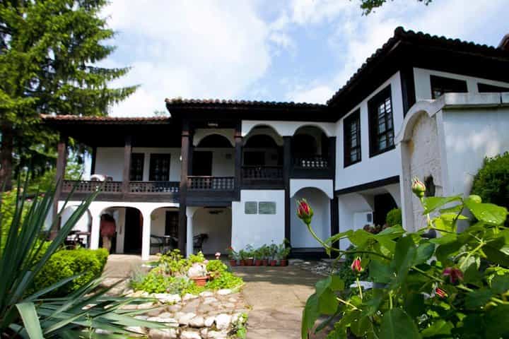 Self-Guided Tour for "Kulata" with Liqueur & Rose Jam Tasting