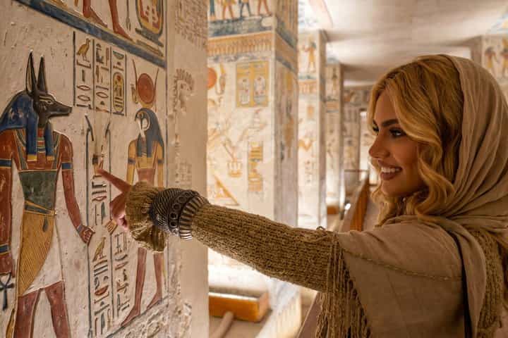 Private Luxor Day Tour: East & West Bank Temples With Entry Fees