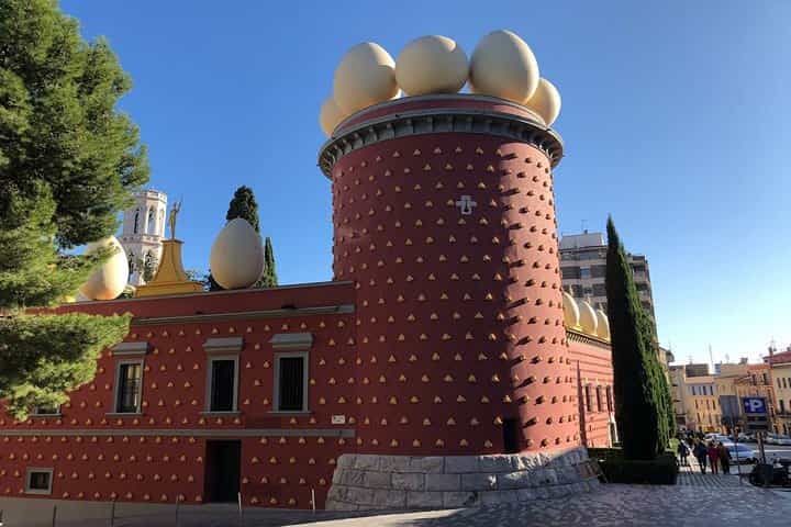 Private Tour to Dalí Museum + Costa Brava (Tossa de Mar)