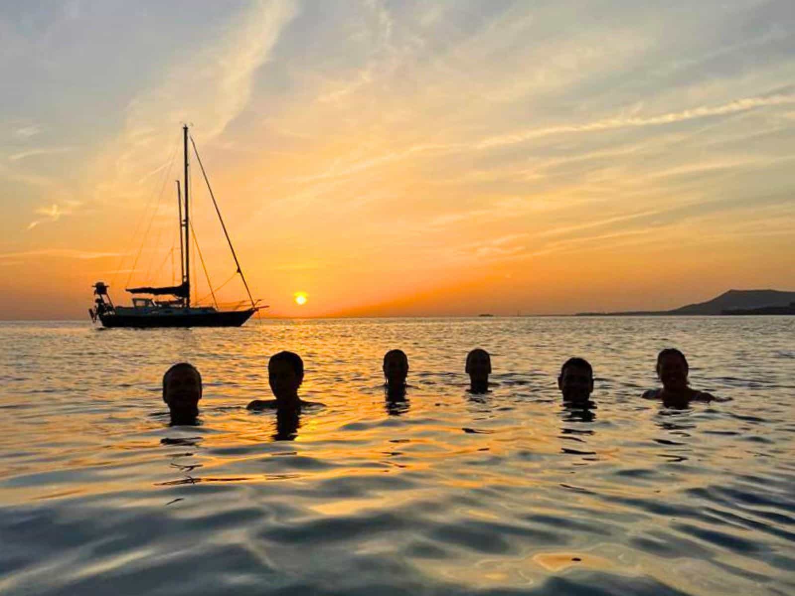Sunset Gourmet Experience: Luxury Private Yacht Tour with Gourmet Dinner at Sunset in front of the Papagayo Beaches