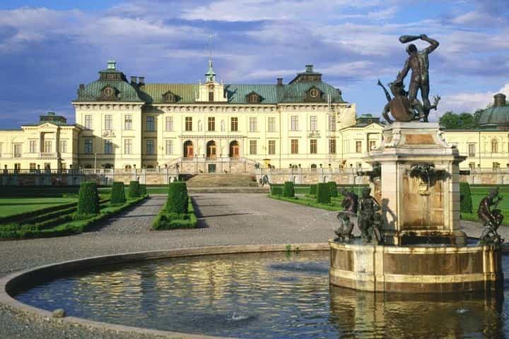 Half Day VIP Stockholm Tour With Drottningholm Castle