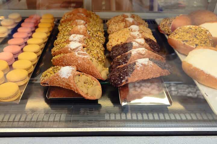 Rome Rione Monti Walking Food Tour with Market visit