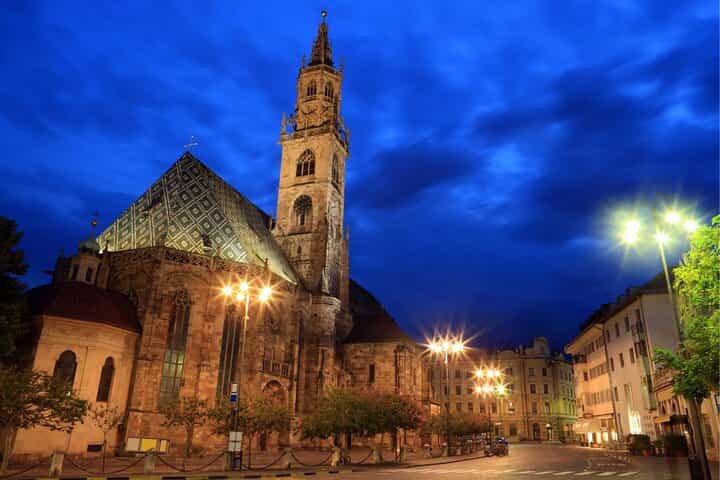 Bolzano Scavenger Hunt & Self-Guided Audio Walking Tour