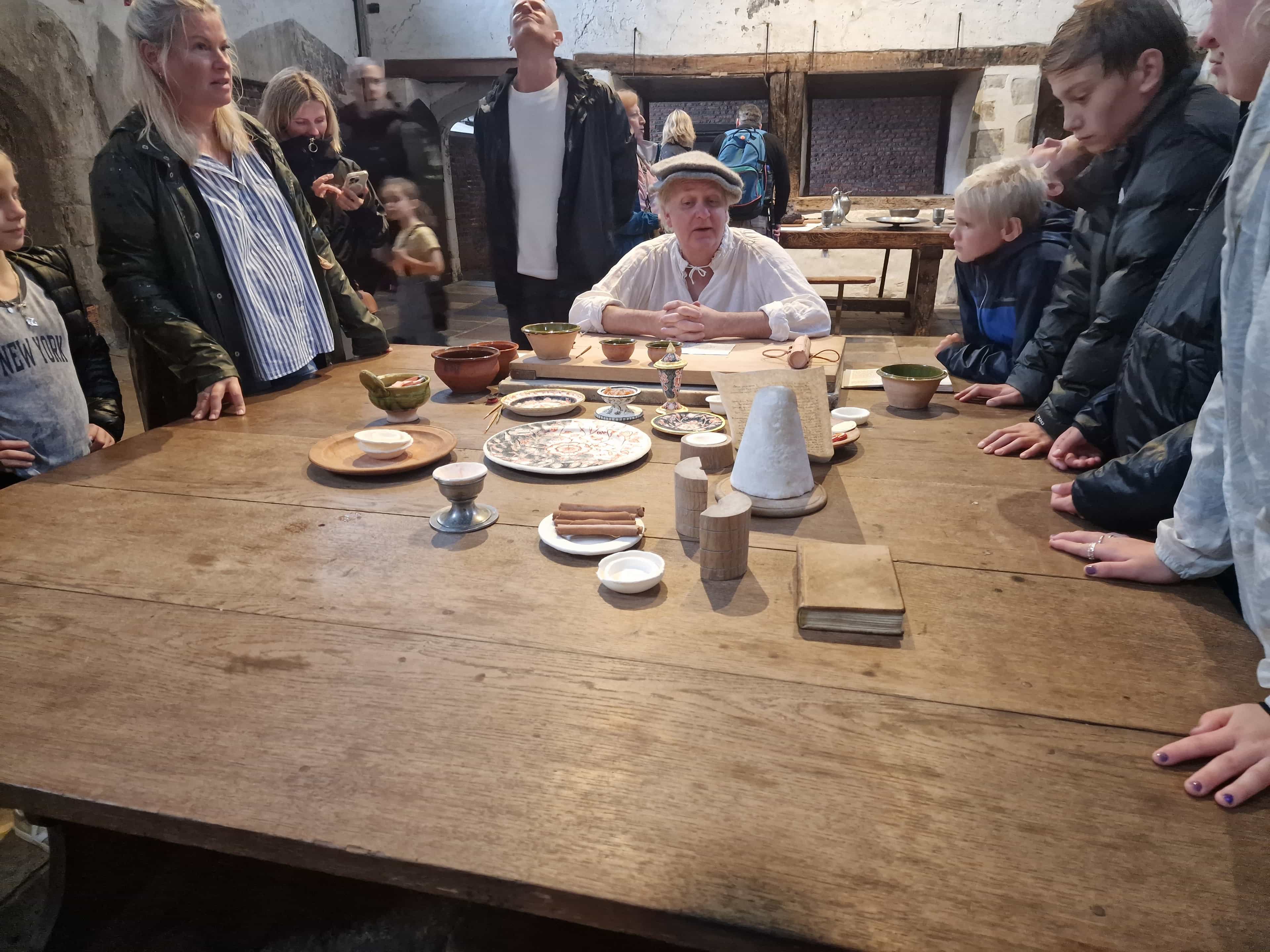 5 Day Tour- Oxford, Cotswolds, Roman Baths, Salisbury, Brighton, Windsor Castle & Hampton Court