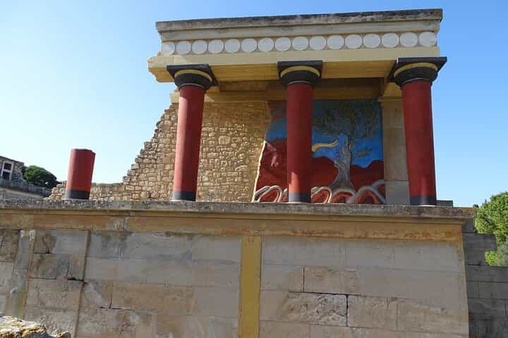 Skip the Line-Archaeol Museum/Knossos Palace-Private Guided Tour