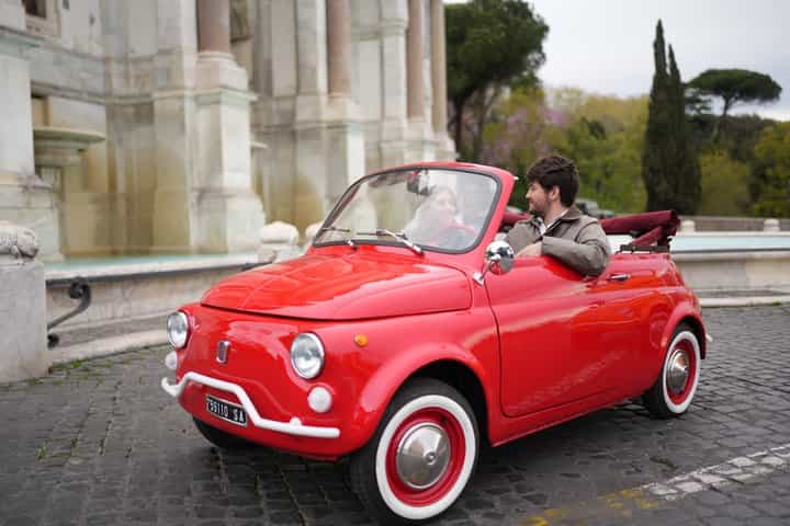 Convertible Fiat 500 Tour in Rome with Professional Photos 