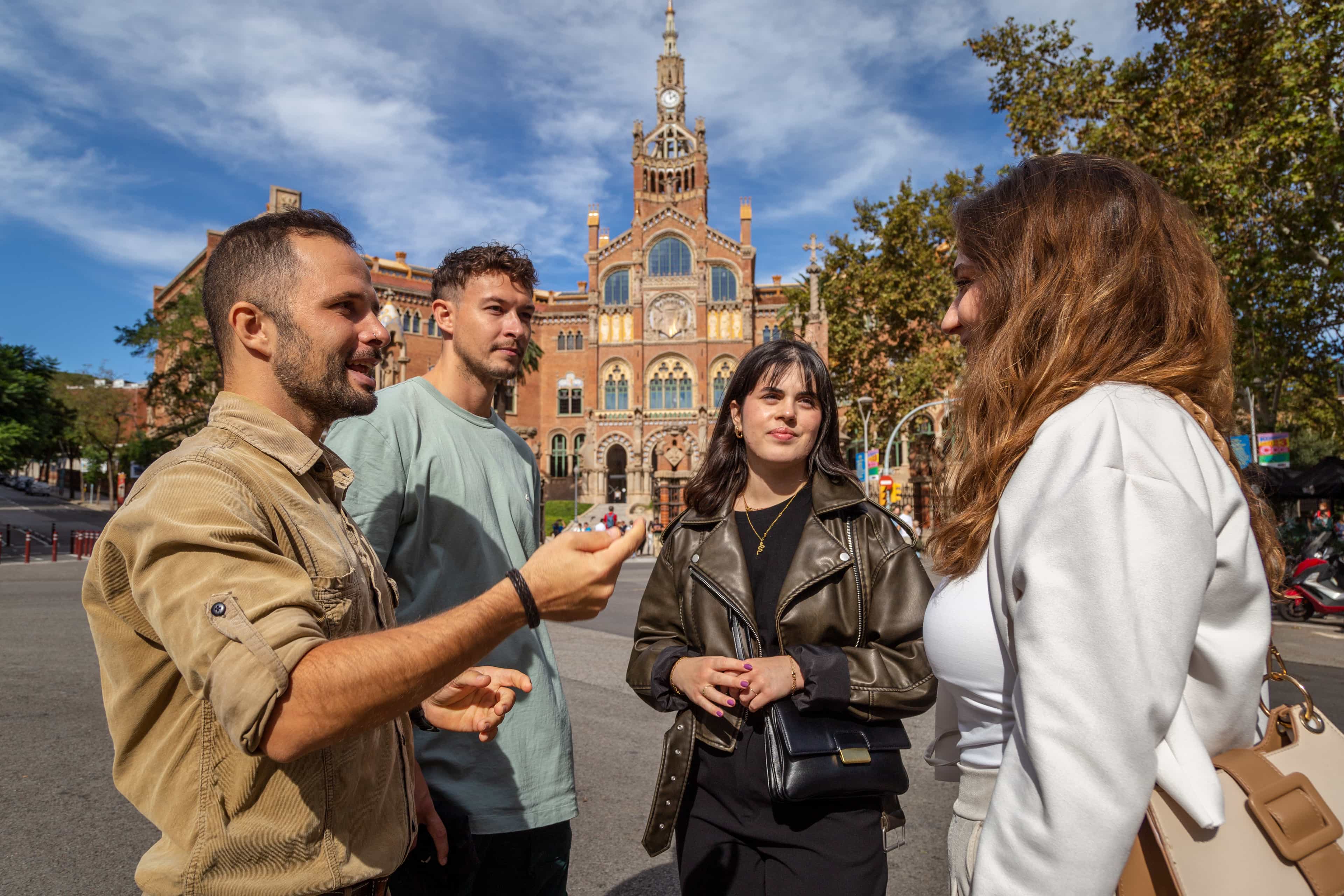Half-Day Barcelona Panoramic City Tour by Private Vehicle