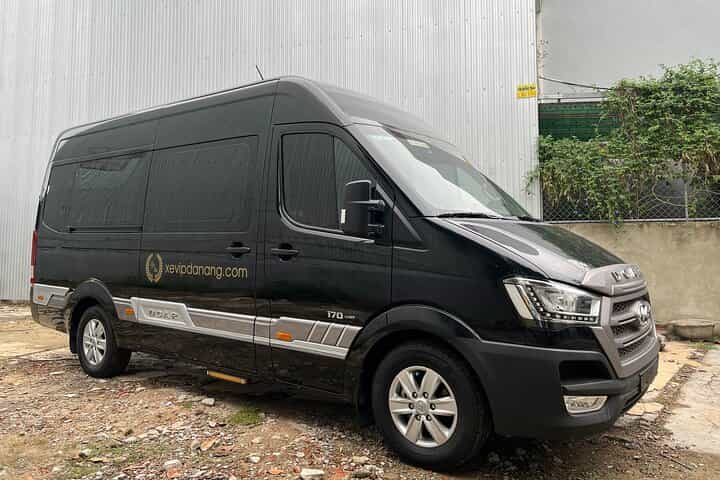 Limousine car hire & driver — The Best Way to Arrive in Danang
