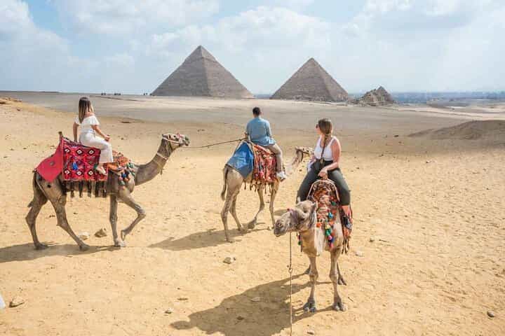 4x4 Desert Safari, Sandsurf, and Camel Ride Private Tour from Cairo