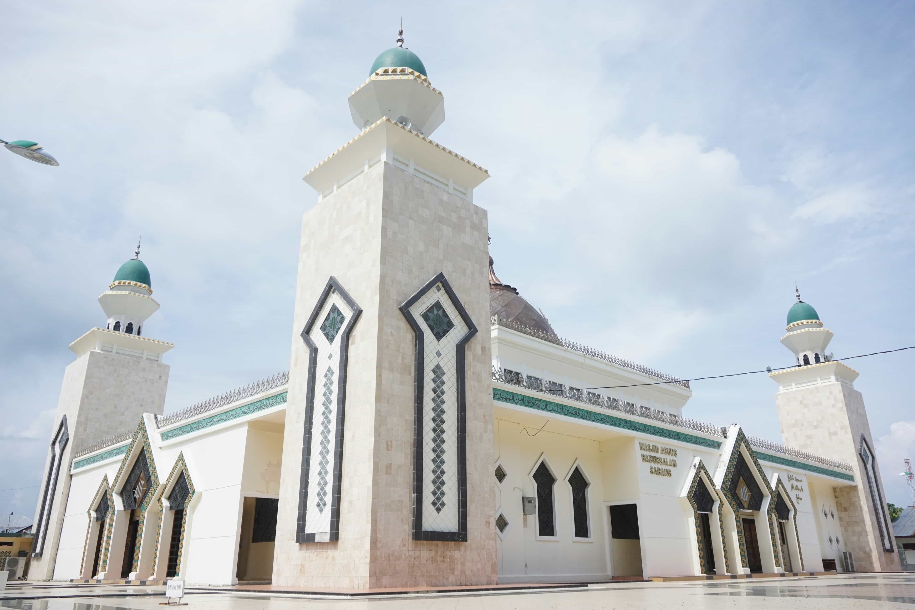 Immersive Oman & Emirates Tour