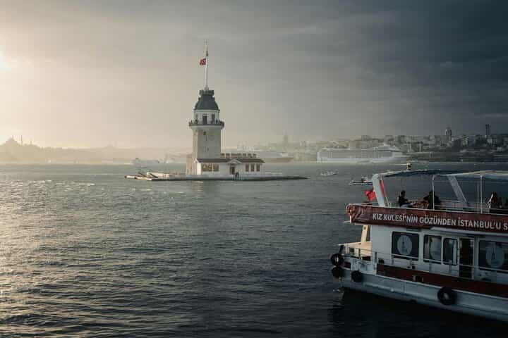 Istanbul Two Continents Tour with Lunch & Bosphorus Cruise