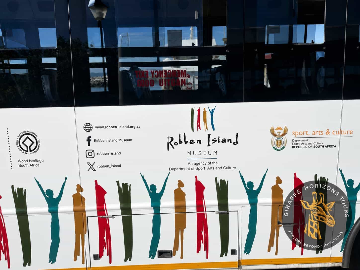 Robben Island: Guided Museum Tour, Ferry Experience & City Tour