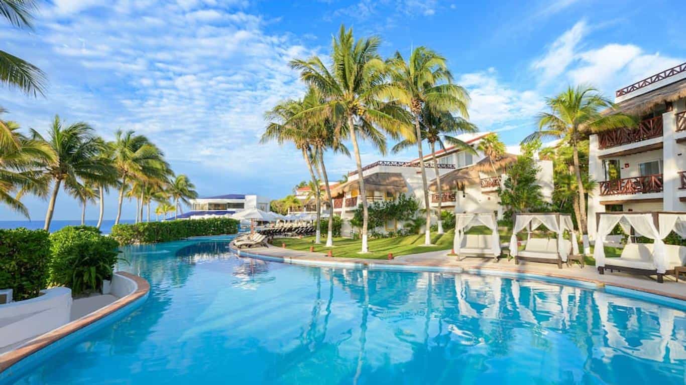 Private Shuttle from Cancun Airport to Desire Riviera Maya Pearl Resort