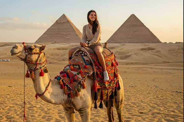 Half Day Tour to Giza Pyramids with Camel Ride & Lunch