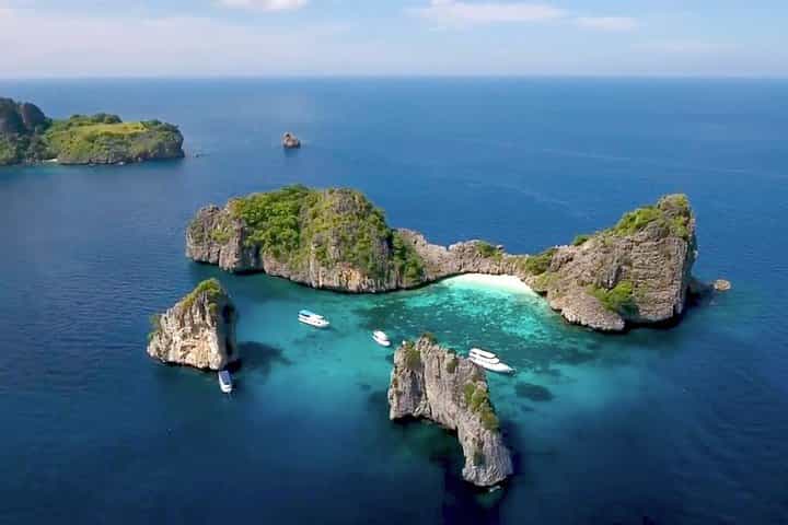 Tropical Escape: Rok & Haa Islands by Speedboat