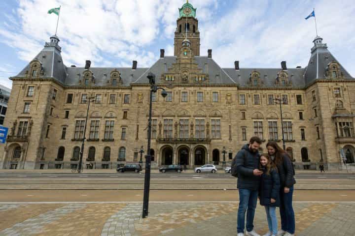 Rotterdam Scavenger Hunt & Highlights Self-Guided Walking Tour