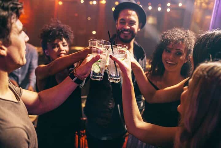 Private Nuremberg Bachelor/Bachelorette Night Tour + Shots & Club Entry