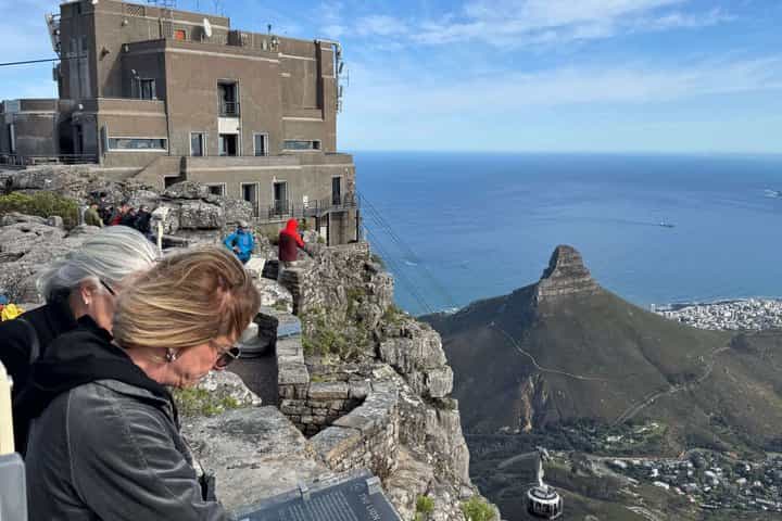 Cape Town: Cape Point, Table Mountain & Penguins Private Tour