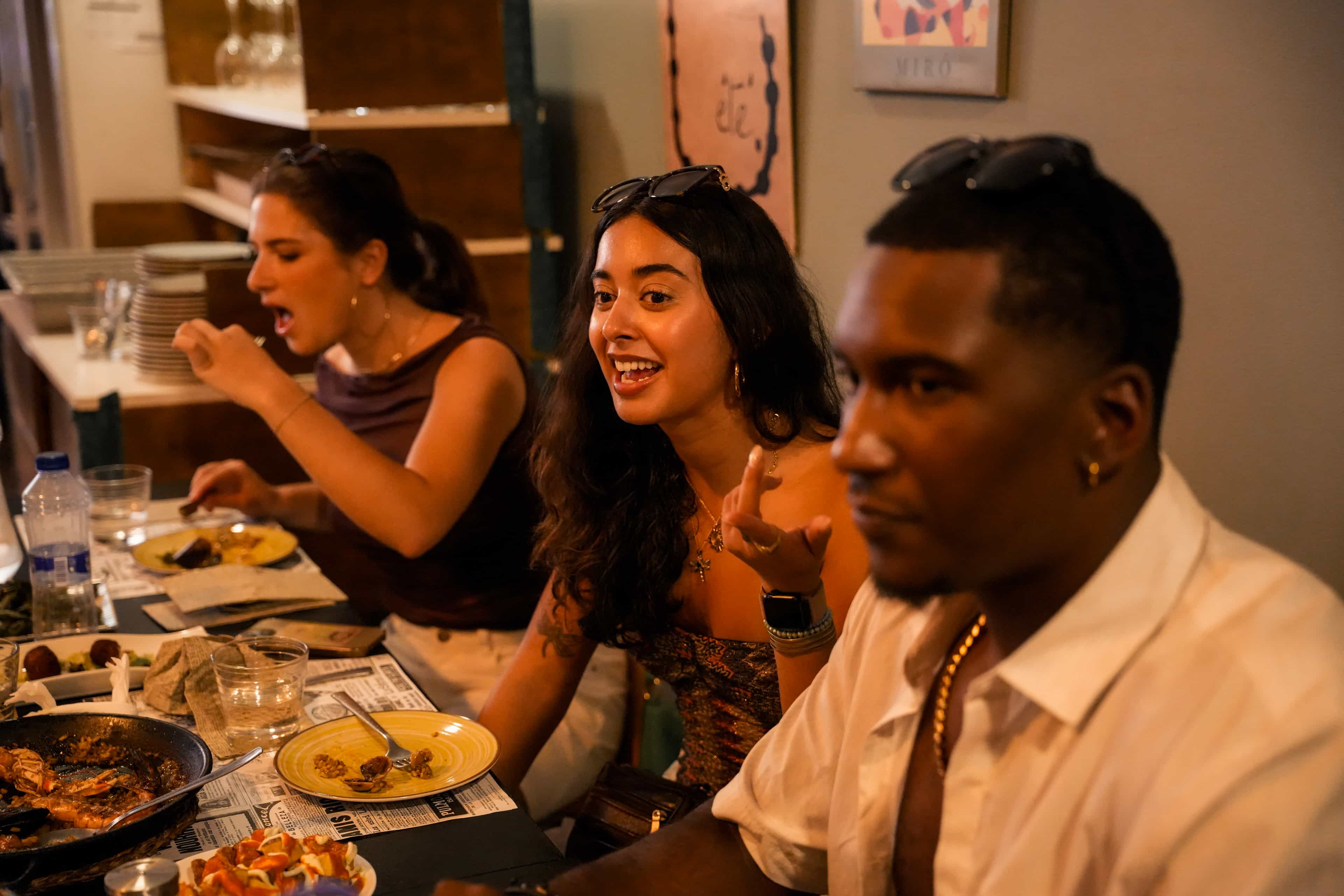 Barcelona: Tipsy Tapas Tour with History, Paella & Sangria