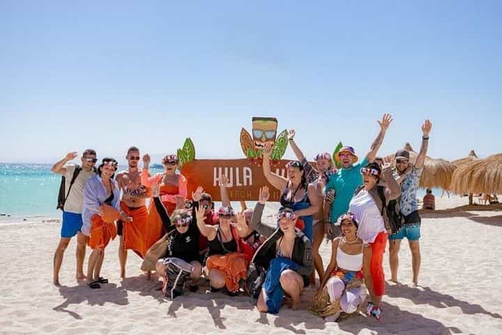Hula Hula VIP Snorkeling Boat Trip Breakfast & Lunch – Hurghada