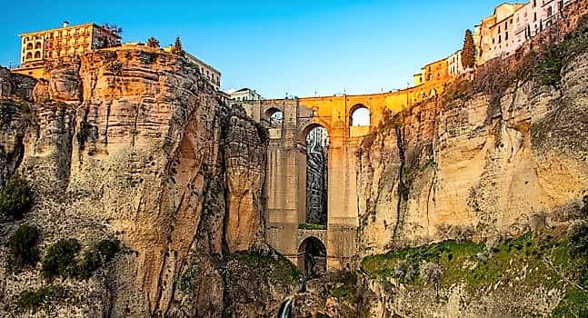 Ronda & Setenil de las Bodegas group trip with pick-up at Malaga