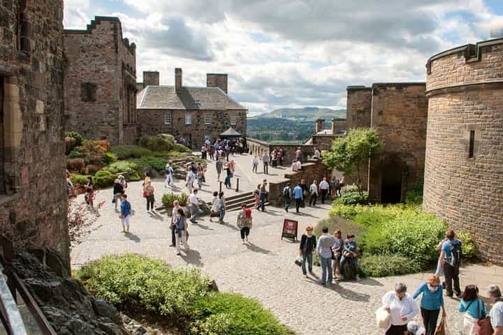 Edinburgh Castle: Self-Guided tour (Non-official tour/Without tickets)