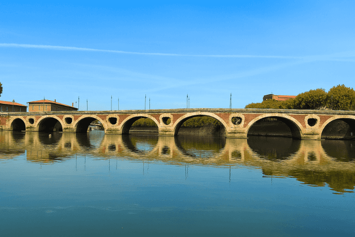UNESCO Heritage Old Toulouse: Self-Guided Walking Tour with an APP