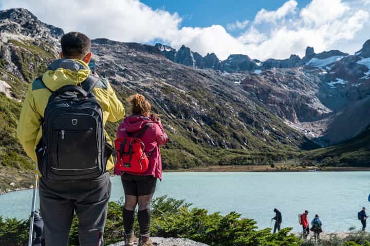 Trekking Emerald Lagoon