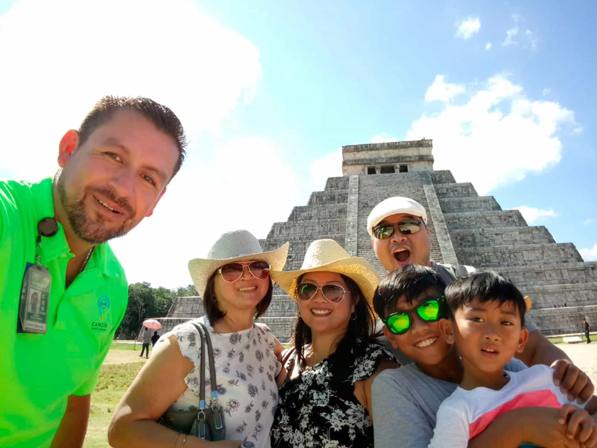 Private Chichen Itza Tour with Cenote Swim & Lunch from Cancun 