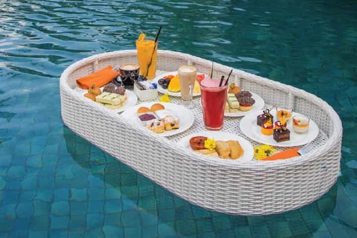 Bali: Floating Breakfast, Jungle Swing & Spa Romantic Tour