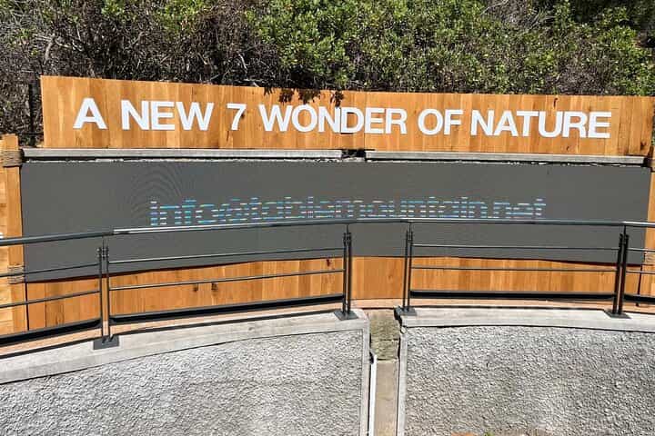 Fast Track Cable Car Table Mountain at Cape Town 