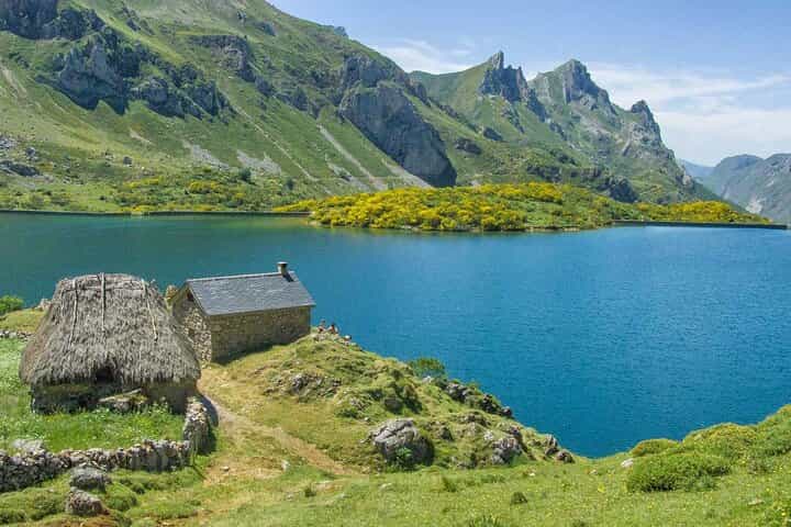 Somiedo Narural Park and its Villages Guided Tour from Oviedo