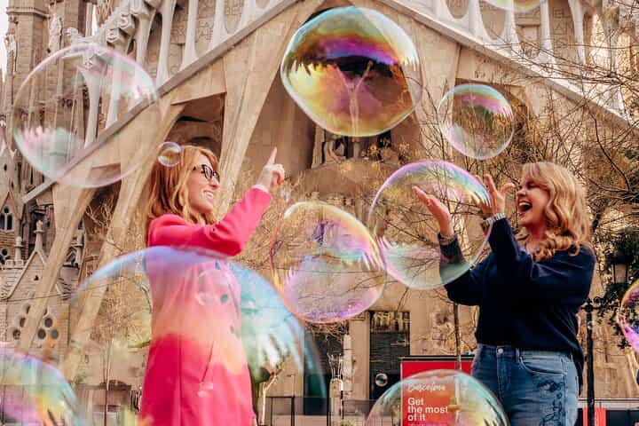 Timeless Barcelona: Your Personal Photoshoot