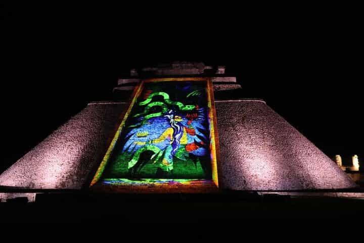Merida : Private Transport to Uxmal Echo Video Mapping