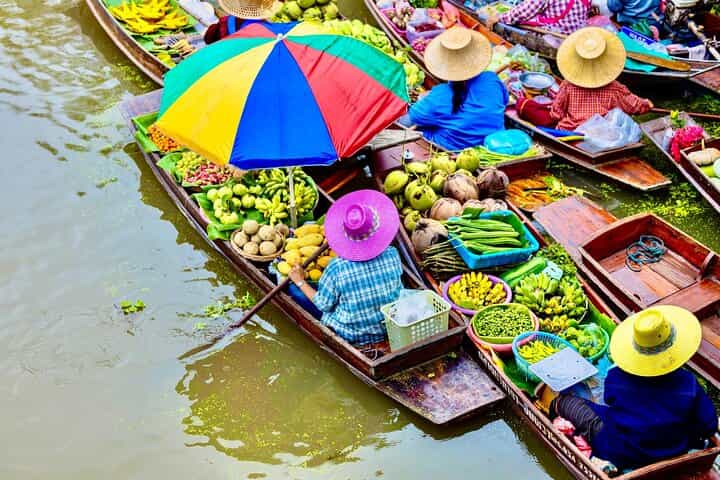 Bangkok Private Tour: Floating Market & Train Market Experience