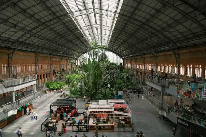 Private Transportation to Atocha Station with Hotel Pickup