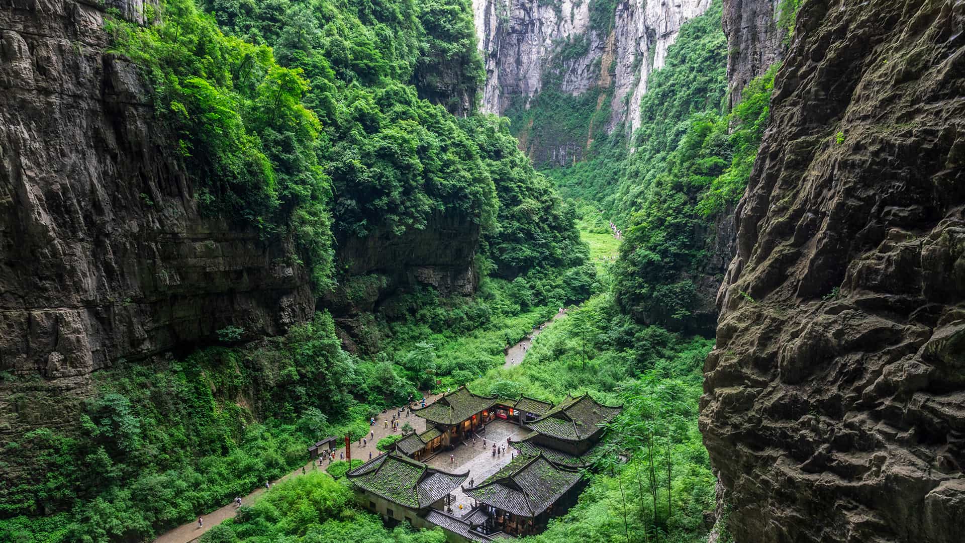 Private Day Tour to Wulong Tiankeng Three Bridges & Furong Cave