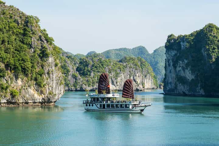 Full day Boat Tour to Lan Ha Bay - Ha Long Bay from Cat Ba Island