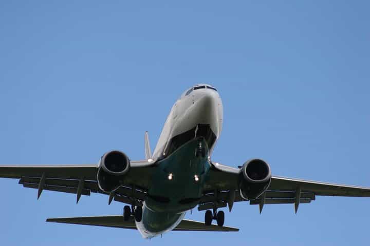 Private Arrival Transfer: Gatwick Airport to Central London