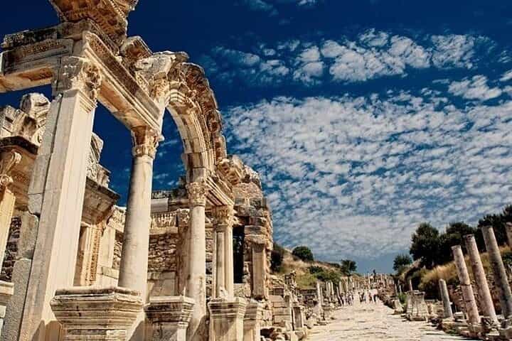 SKIP-THE-LINE Ephesus & Wine Tasting Tour From Kusadasi Port