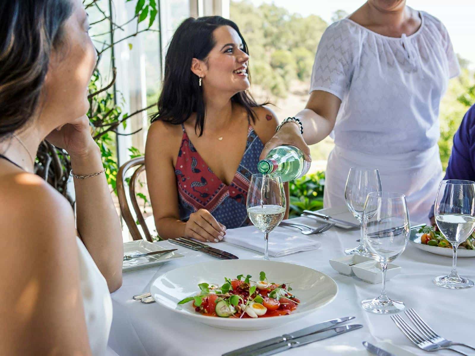 Fine Dining Wine Tour – Pokolbin’s Best Wineries & Hatted Restaurant Experience