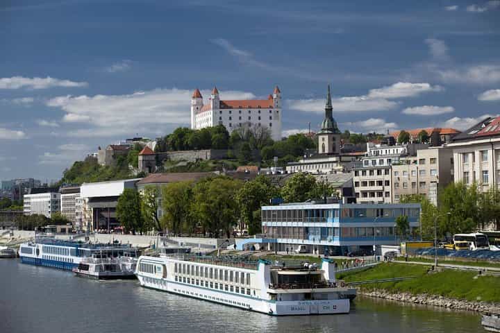 Bratislava From Vienna By Bus With Lunch