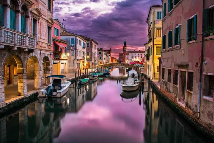 Venice Private Walking Tour with Optional Gondola Ride